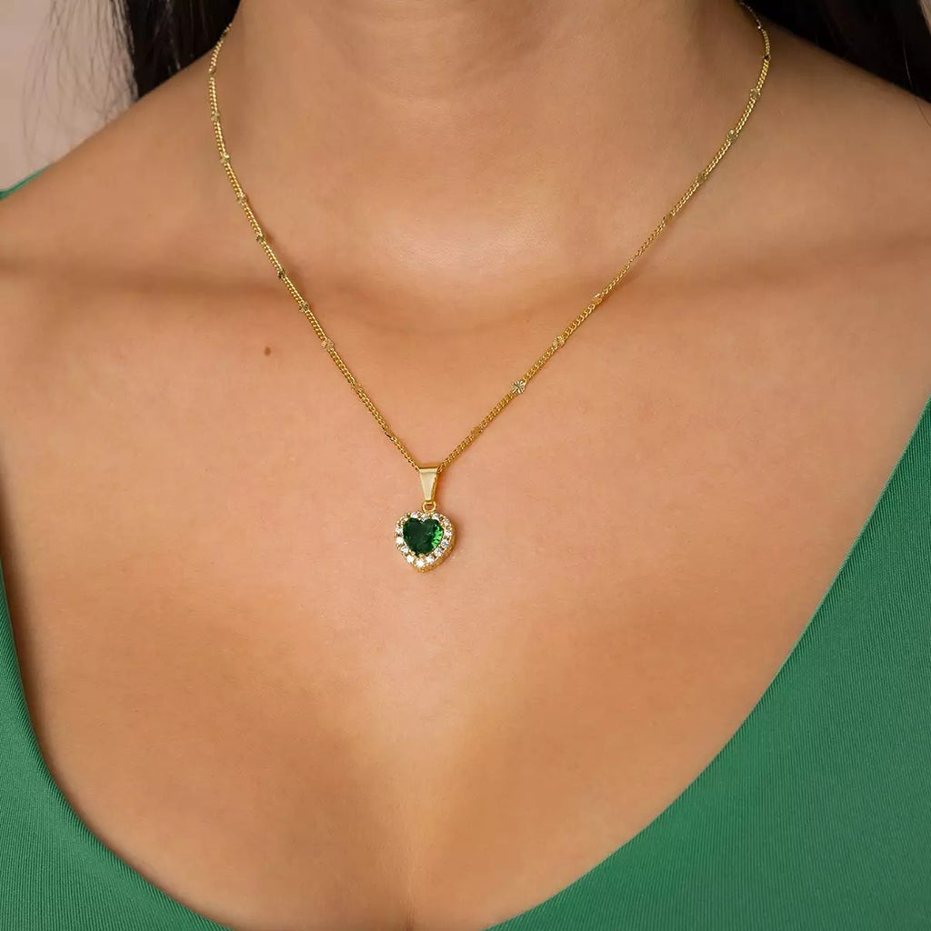 Dije Corazón Verde puesto (2)