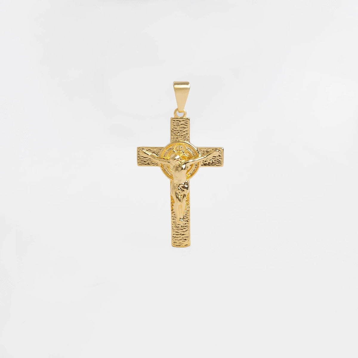 Dije Cruz San Benito de oro laminado 18k