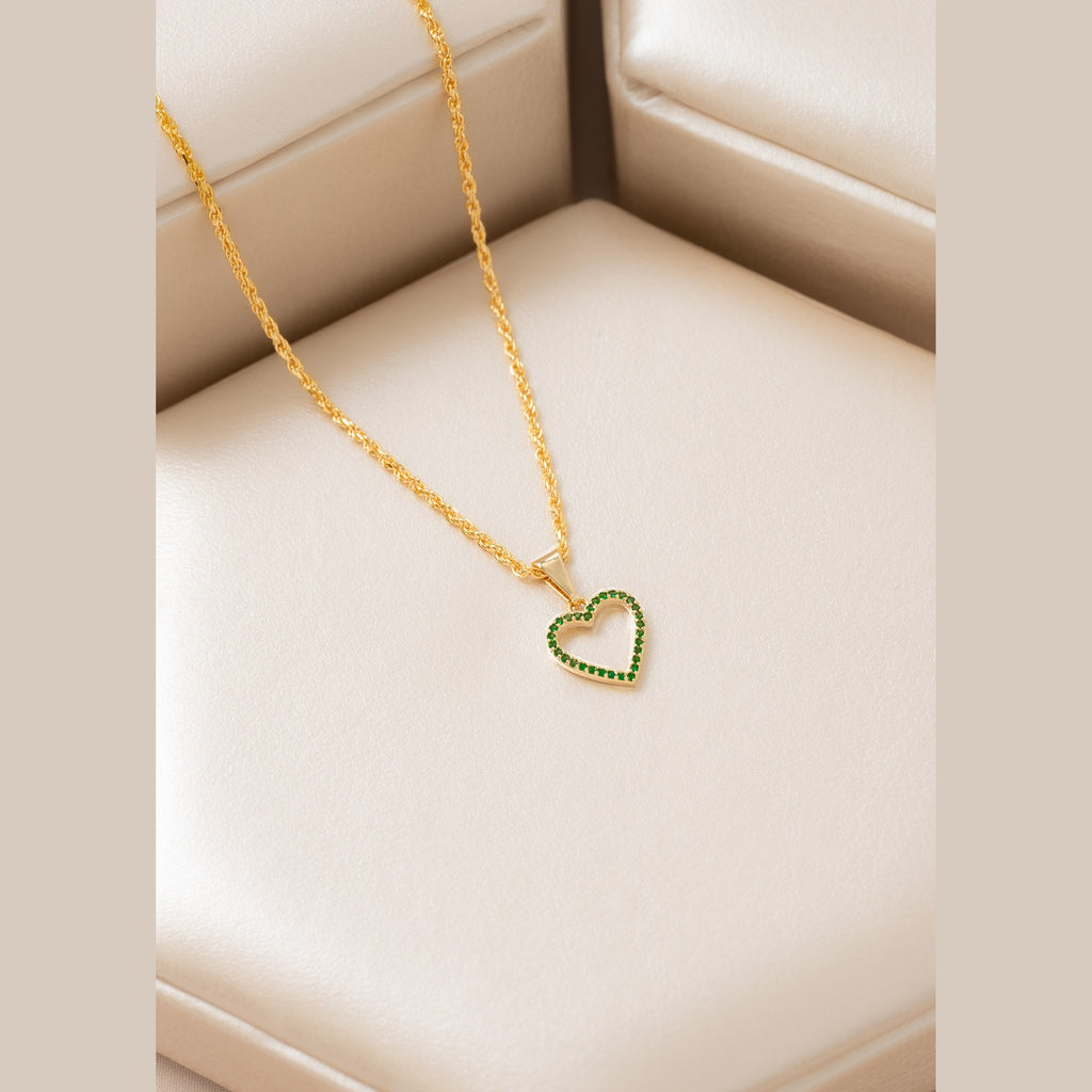 Dije Amour Verde puesto (2)