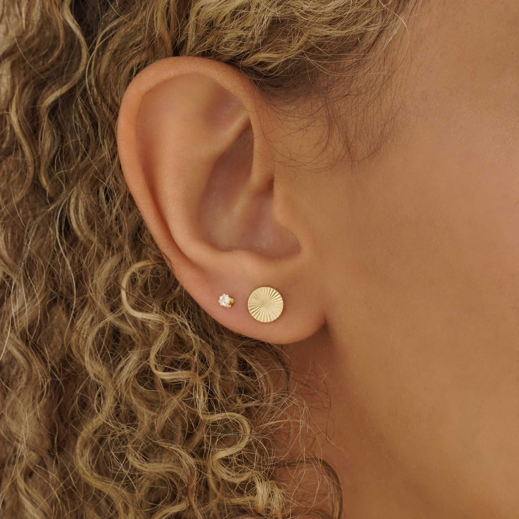 Aretes Topo Mini Circonia Cuadrada Cristal puestos