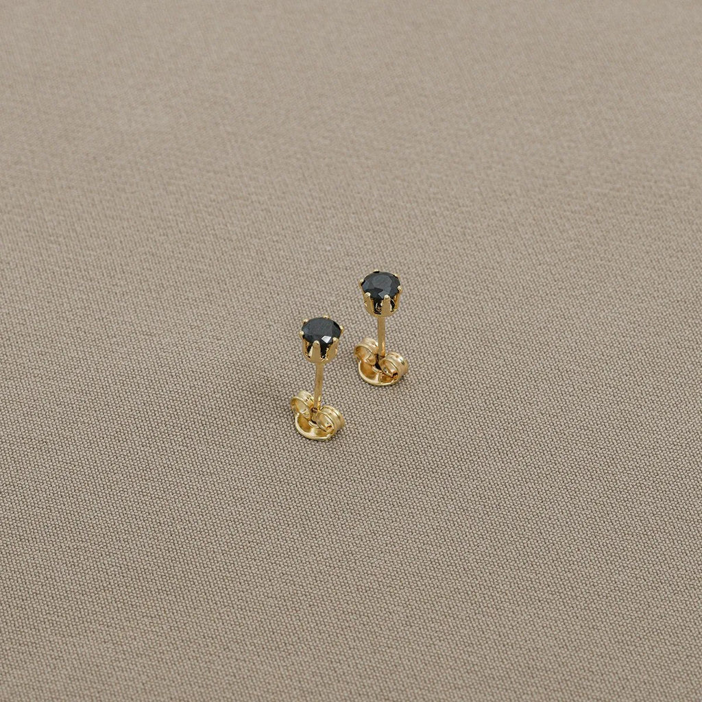 Detalle de Aretes Topo Circonia Redonda Negra (2)