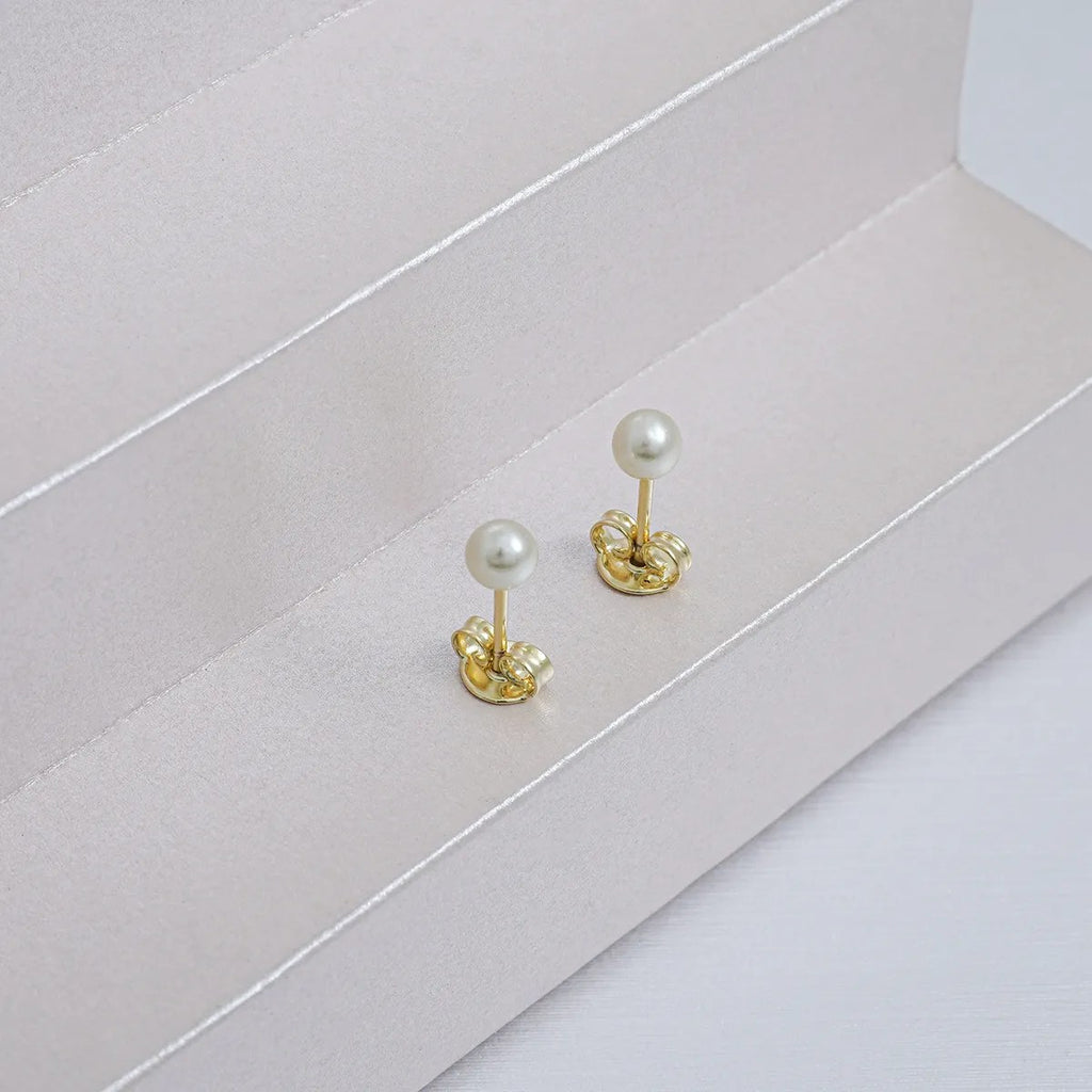Detalle de Aretes Perla 4 mm