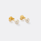 Aretes Perla 4 mm de oro laminado 18k