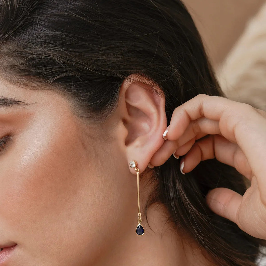 Aretes Largos Azul puestos