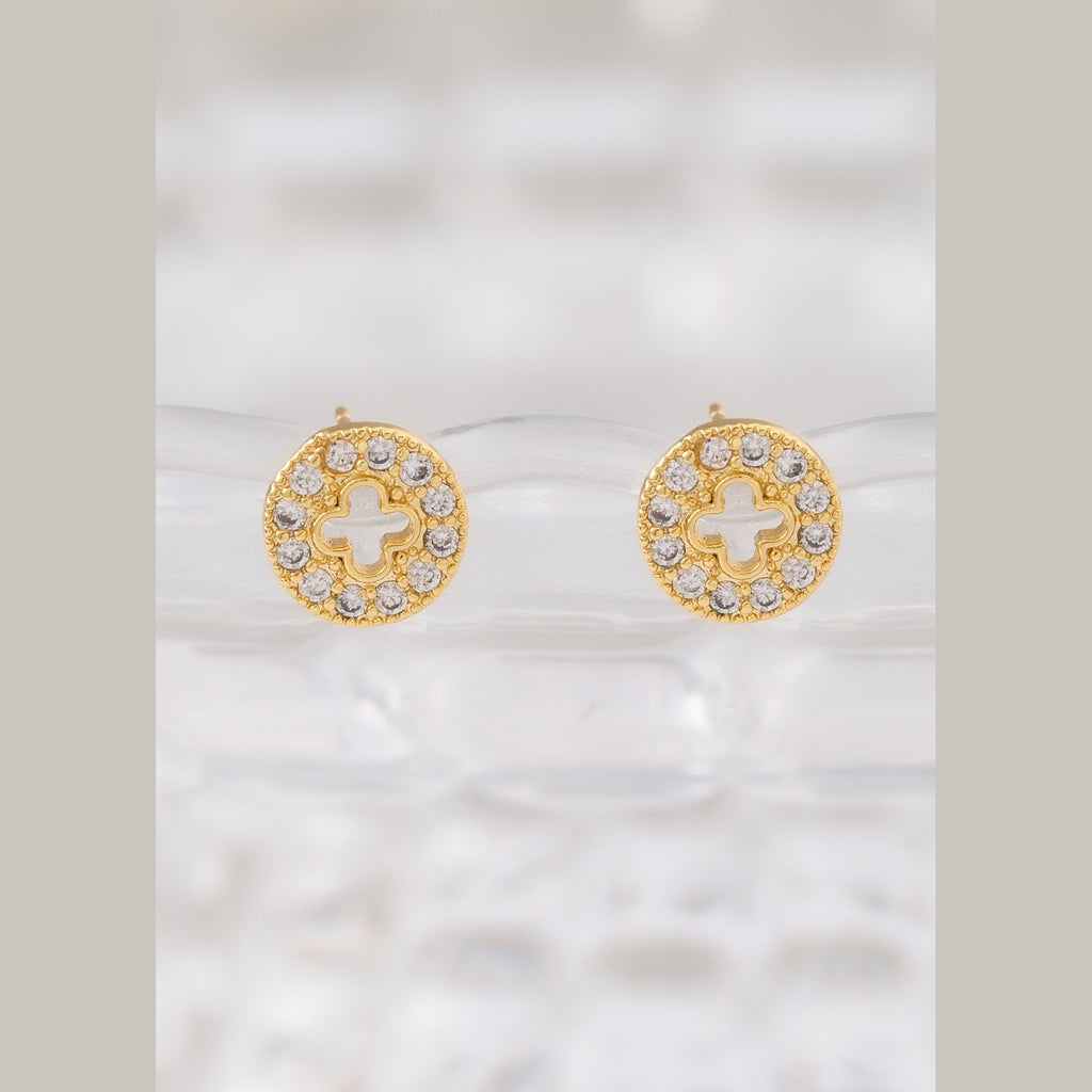 Detalle de Aretes Trébol Redondo Silueta 9 mm